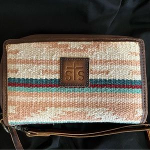 STS Ranchwear Zip around wallet